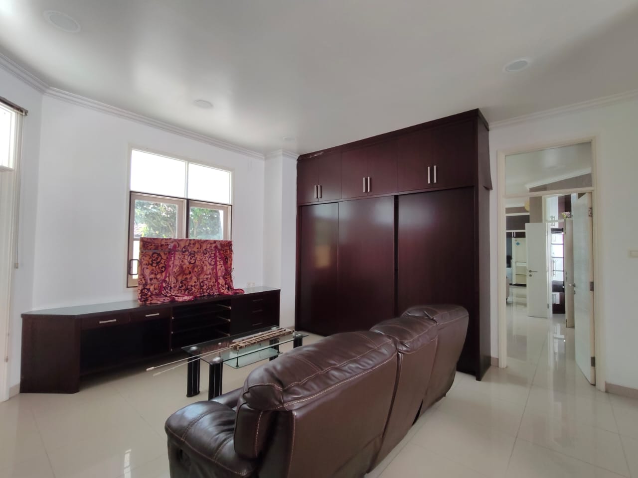 Rumah Disewakan di Cluster Taman Beverly Lippo Cikarang